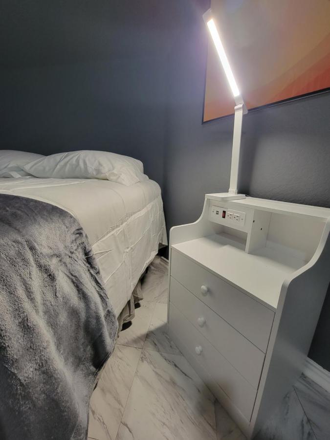 Nice & Cozy Bedroom At Gp'S Grand Prairie Exterior photo